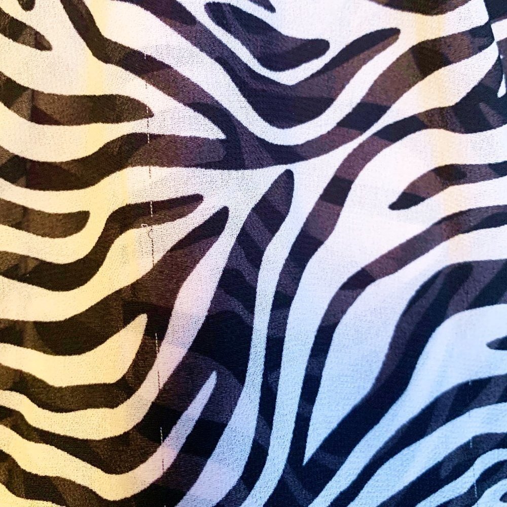 VICTORIA'S SECRET PINK & BLACK ZEBRA SHEER RUFFLE NIGHTIE/TOP - SMALL! - Picture 8 of 9